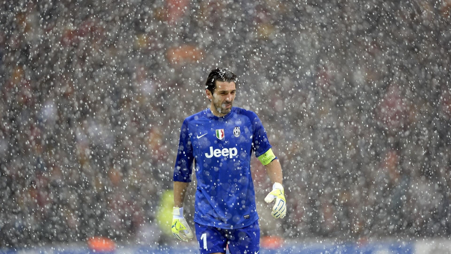 九游体育官网-冰球训练班设置新手快速适应课程体系，冰球训练营策划方案